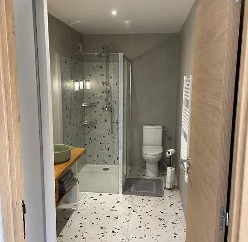 T2 Tres Bien Equipe Vue Et Au Calme